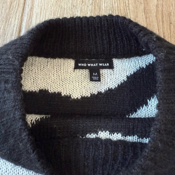 Who What Wear Zebra Print Crew Neck Sweater - Picture 5 of 6